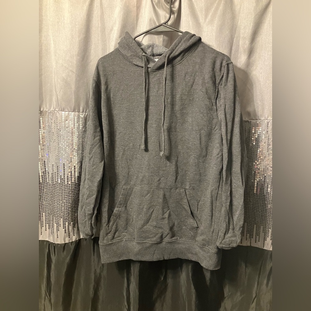 Boys pullover hoodie size M